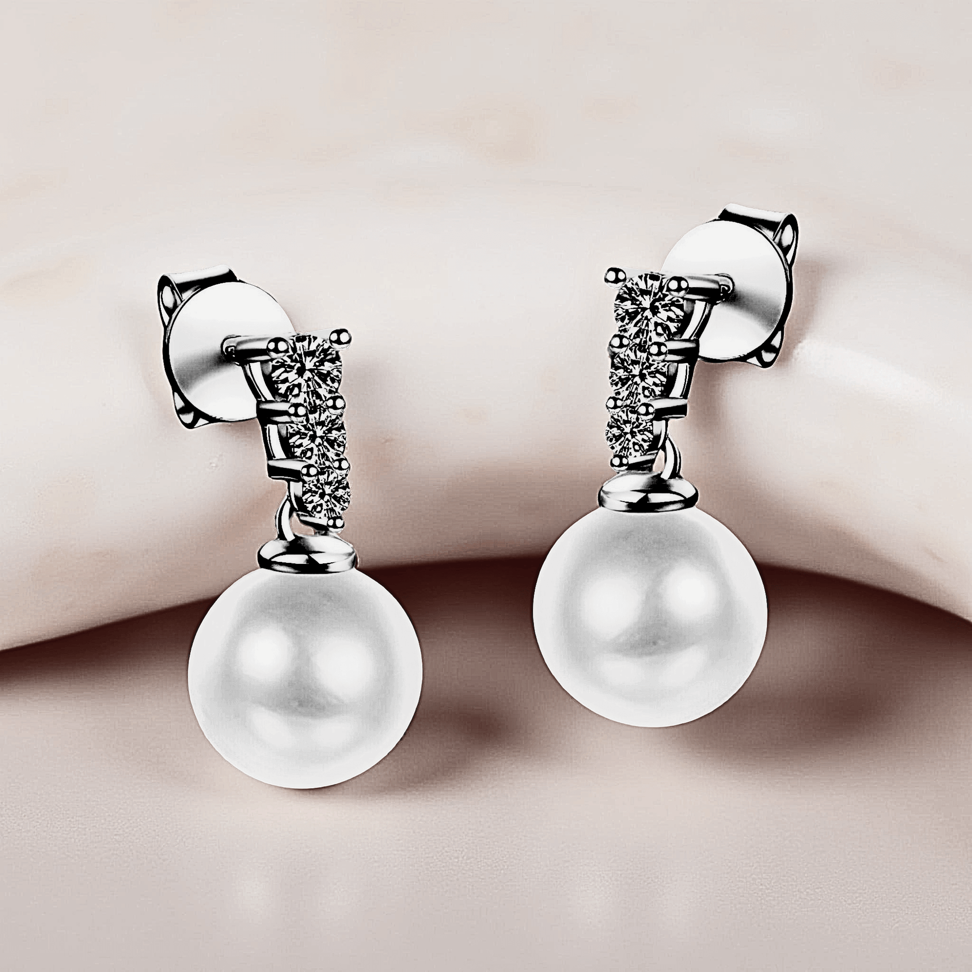Marina Drops 0.23ct - Moissanite Pearl Earrings in 925 sterling silver, plated with rhodium, featuring freshwater pearls
