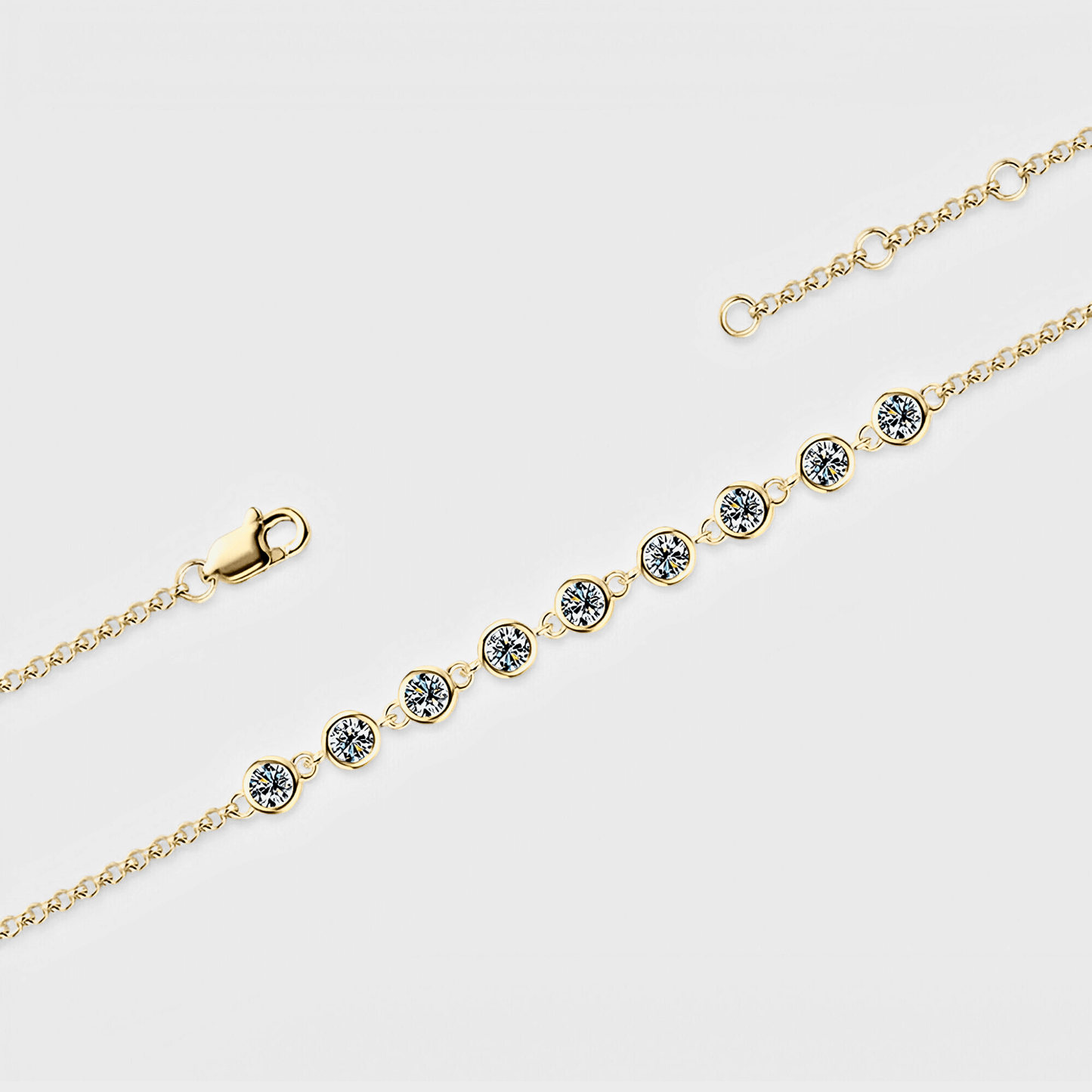 Solenne Bracelet 0.9ct - Inlaid Moissanite Bracelet in 18k gold.