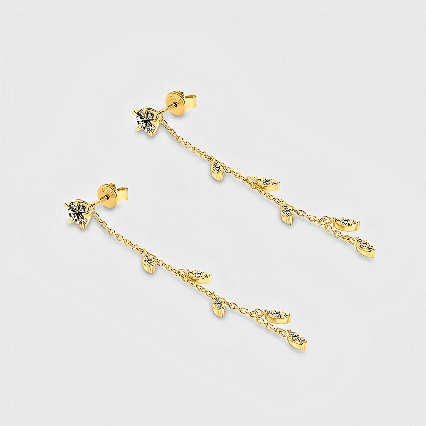Edera Drops 1.38ct - Moissanite Leaf Earrings in 18k gold. featuring a leaf shape design along a free-flowing chain.
