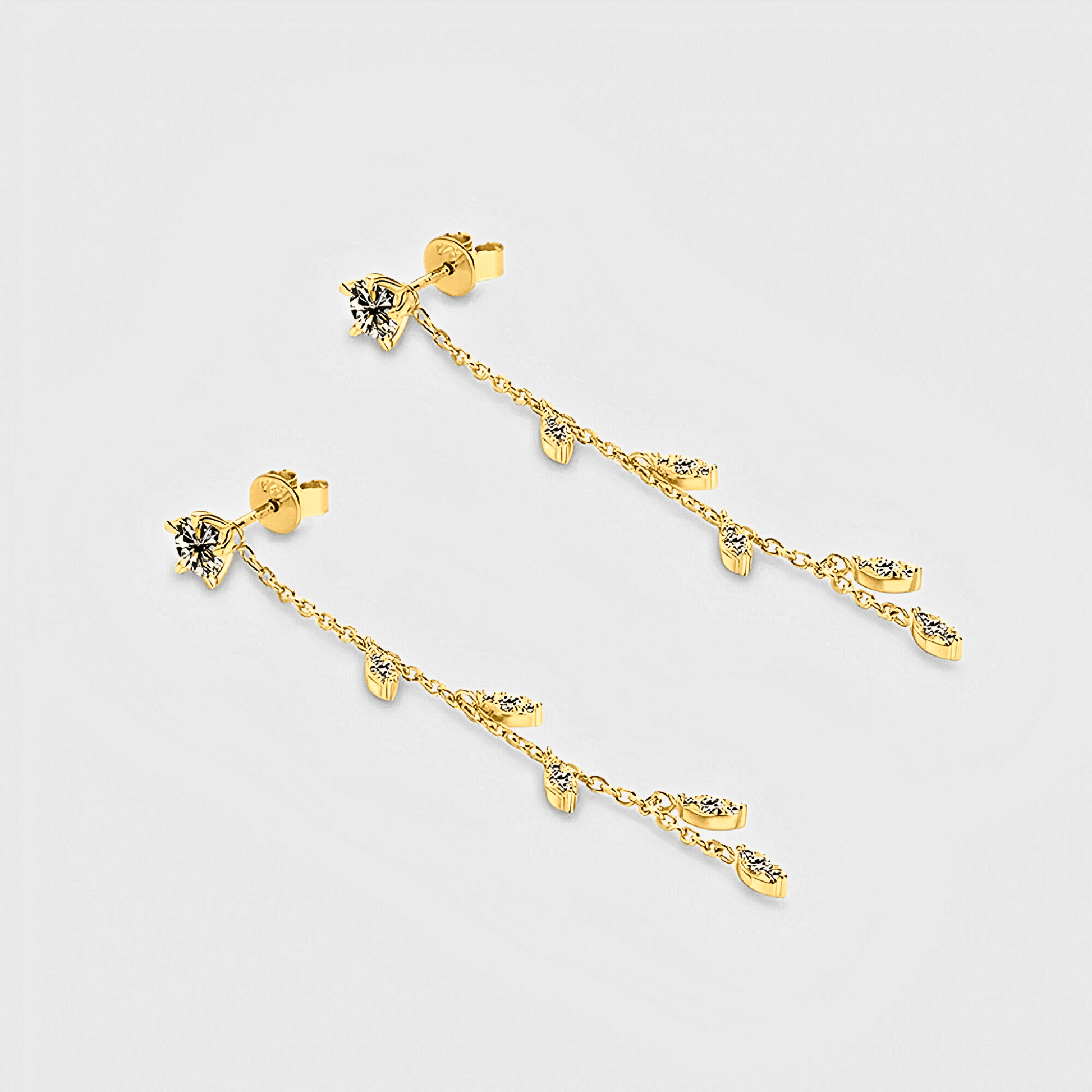 Edera Drops 1.38ct - Moissanite Leaf Earrings in 18k gold. featuring a leaf shape design along a free-flowing chain.