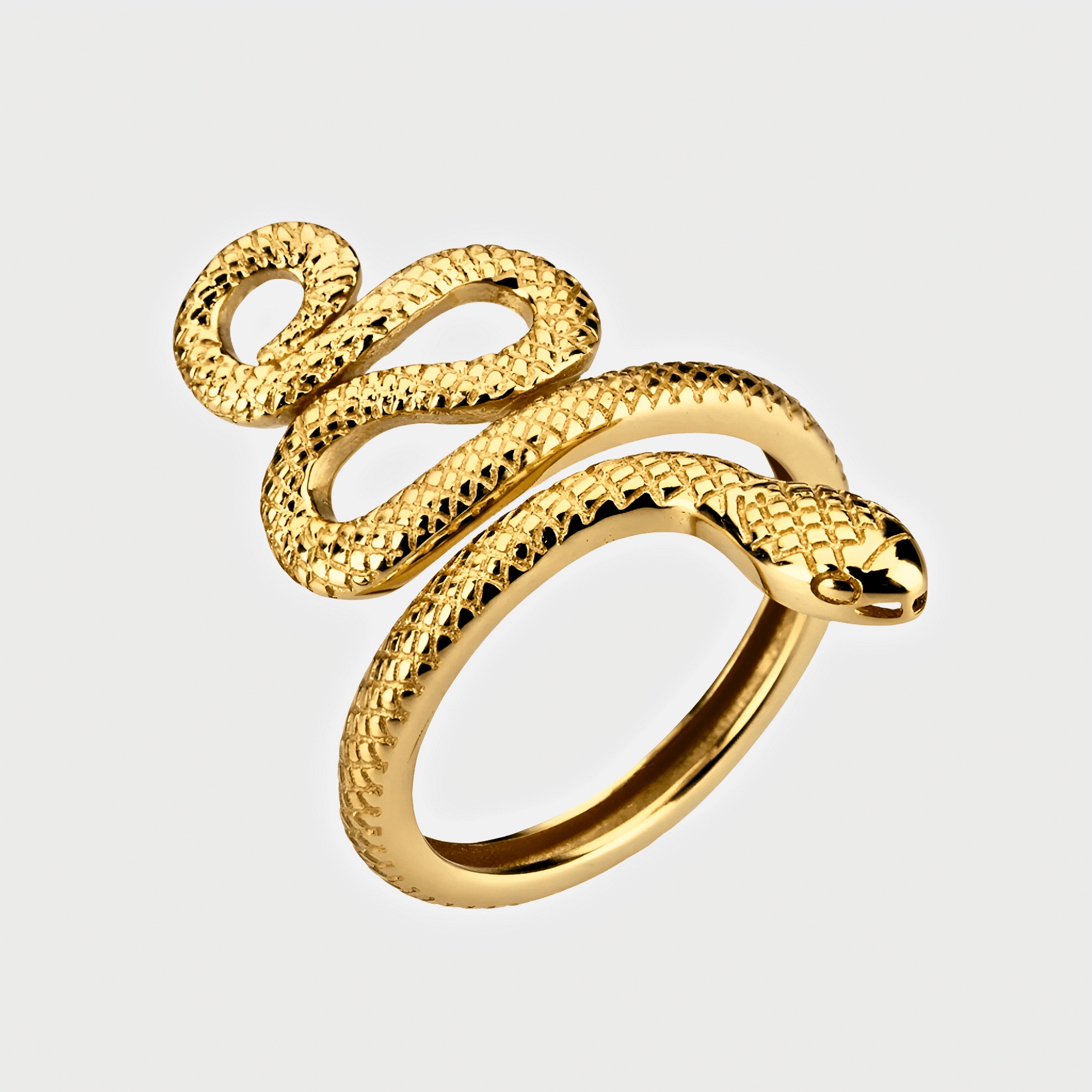 Naga- Snake ring in 18k gold.